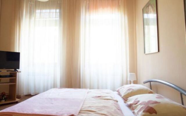 Rooms Grahor