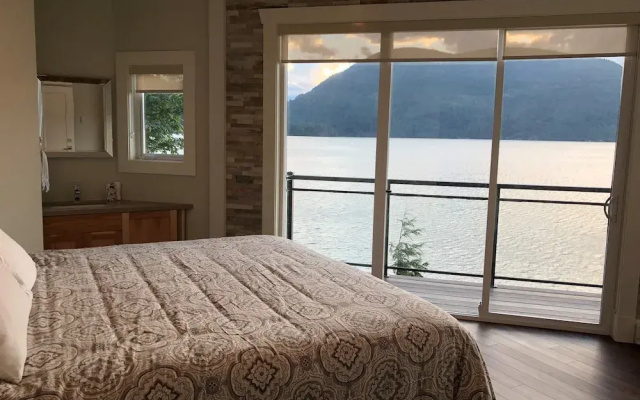 The Lodge on Harrison Lake