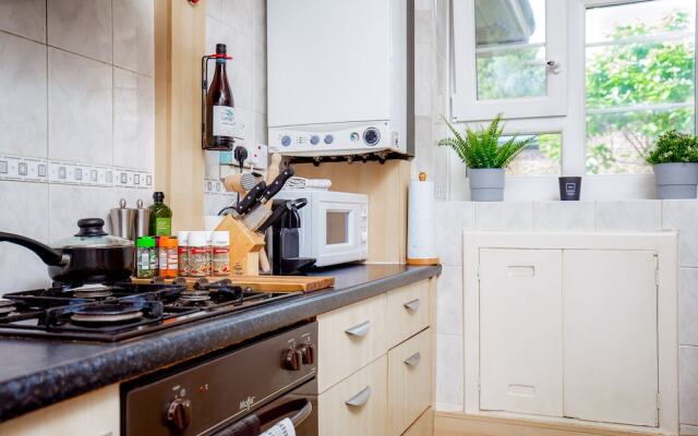 Anson House - Deluxe Guest Room 2