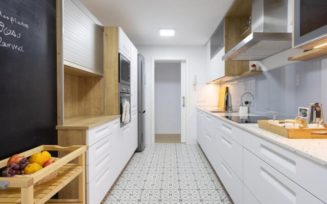 Home2Book Elegance City Center Apartment