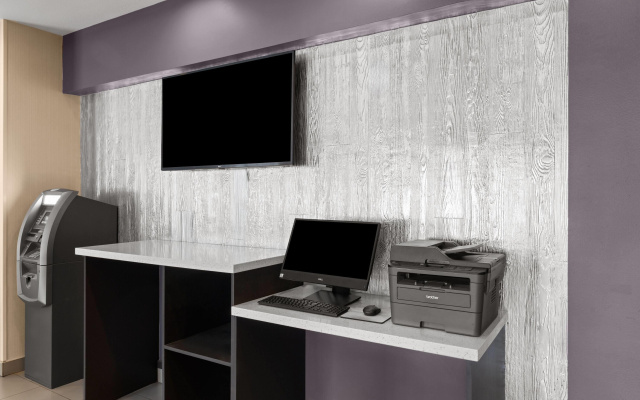 La Quinta Inn & Suites by Wyndham Fayetteville