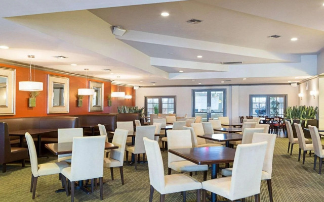 Clarion Inn & Suites Conference Center