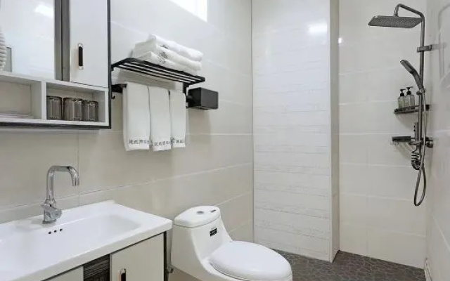 Tengchong Jianlan Business Hotel – Bathroom – Baoshan