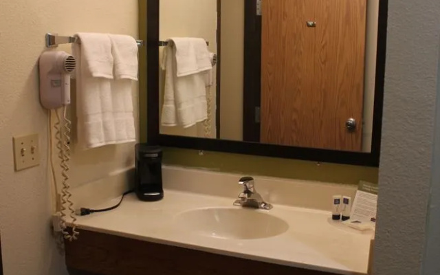 Americinn West Burlington