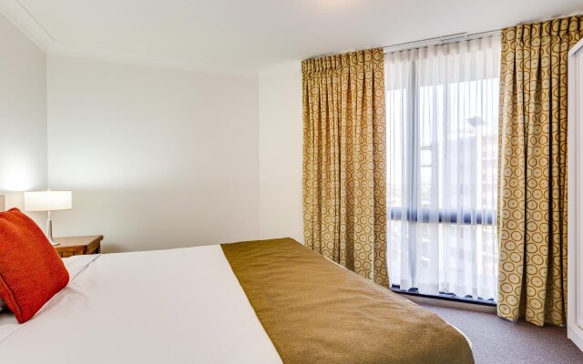 Central Hillcrest Apartment Hotel