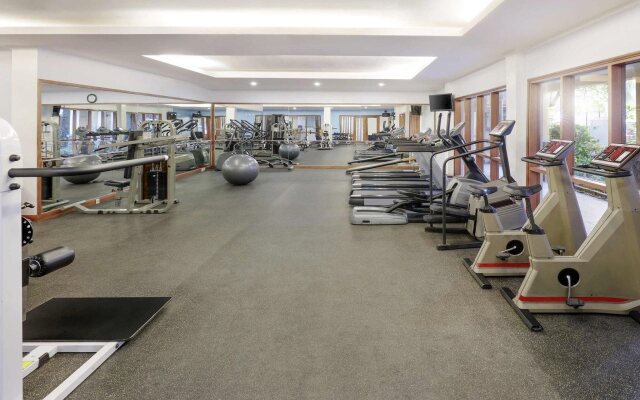 Novotel Surabaya - Hotel & Suites