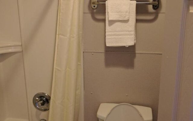 Budget Inn & Suites