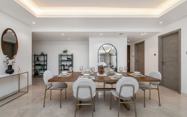 Luxe 3BR with Burj Khalifa view