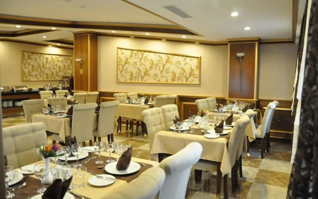 Joyy Hotel & Spa
