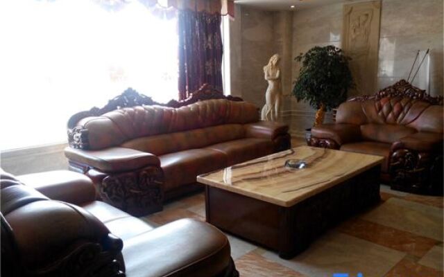 Yifeng Holiday Theme Hotel