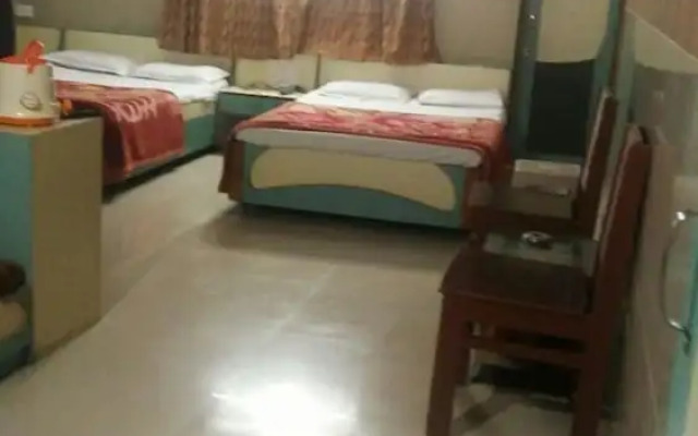 Hotel Meera