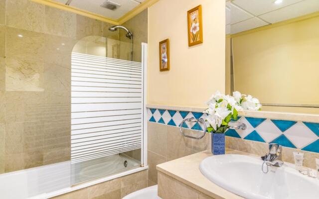 Stunning Apartment on the beach 358