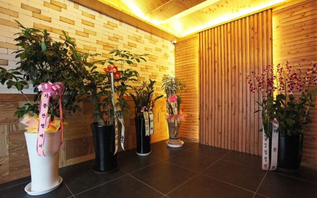 Yeongdeungpogucheong Station SL