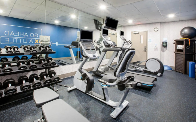 Holiday Inn Express & Suites Lathrop by IHG
