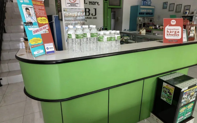 OYO 1242 Penginapan Rb Syariah