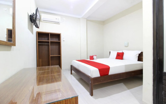 RedDoorz near Jogja Kembali Monument 3