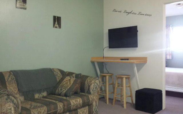 Riviera Motel