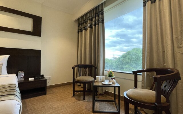 Royale Sarovar Portico Agra