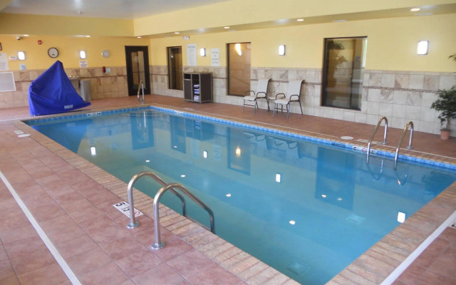 Holiday Inn Express & Suites Greensburg by IHG