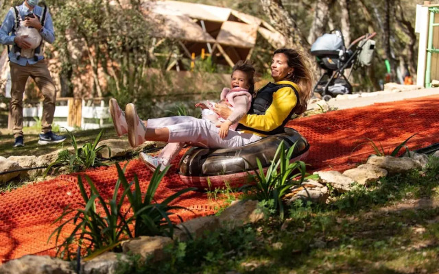 Natura Fun House & Camping