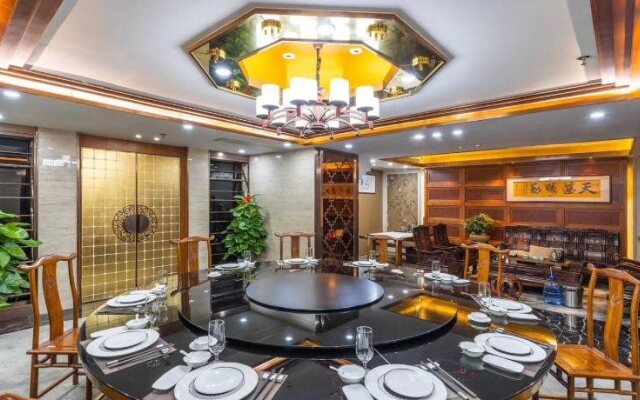 Echeng Hotel - Tongji Holiday Hotel Guangzhou Zhujiang New Town