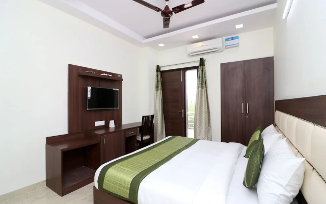 SKS Premier - Golf Course Road
