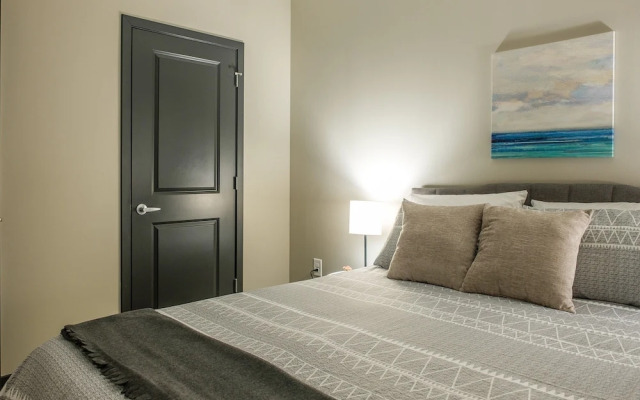 FRONTDESK Flashcube Apts Downtown Kansas City