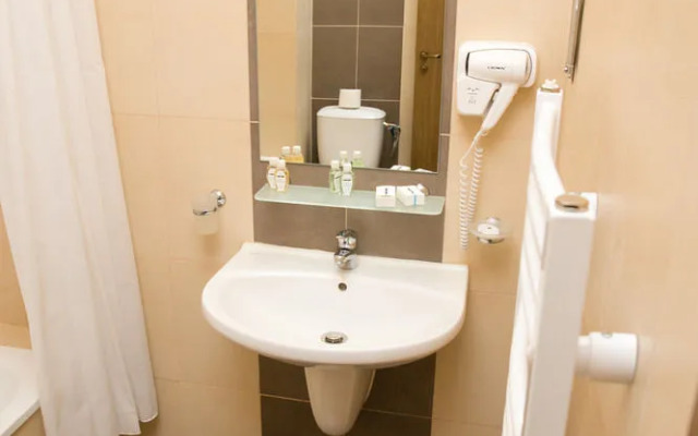 St. John Hill Suites Hotel