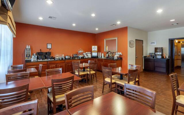 Sleep Inn & Suites Hays I-70