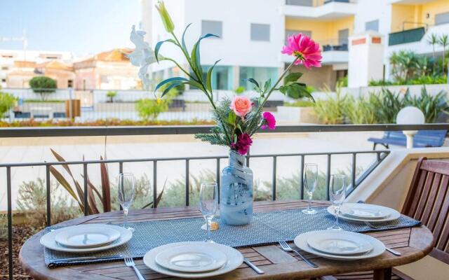 B05 - Luxury Central 2 bed with Spa by DreamAlgarve