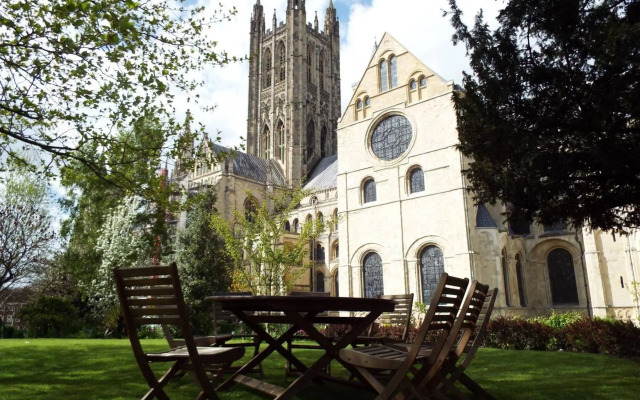Canterbury Cathedral Lodge