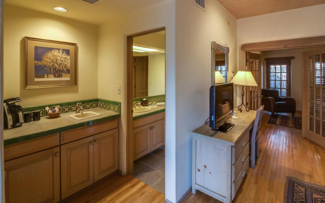 Inn on the Alameda