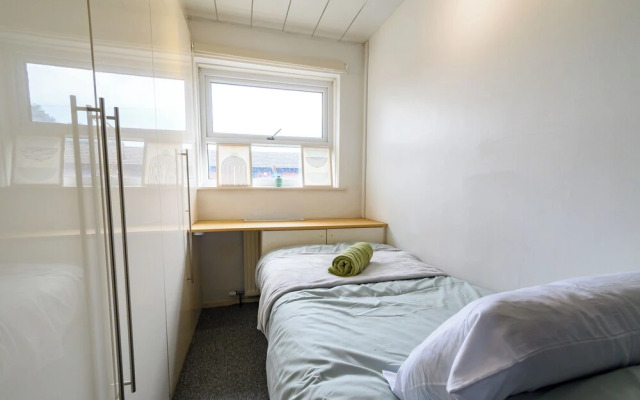 Relaxing 4BR Near City Centre