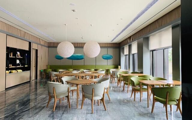 Ji Hotel Shanghai Meilong Wanhui International Plaza