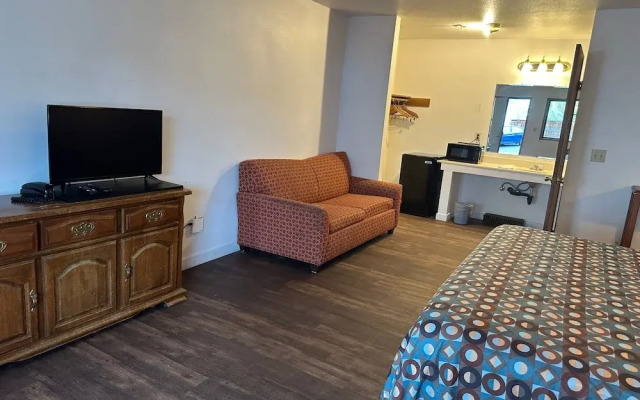 Rama Inn Hotel and RV Park