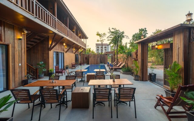 Family Wooden Boutique