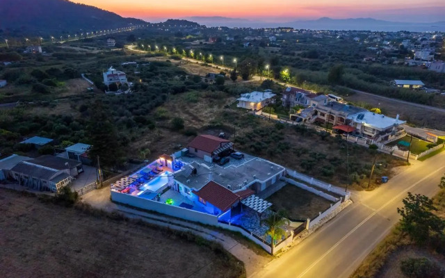Pervolia-House