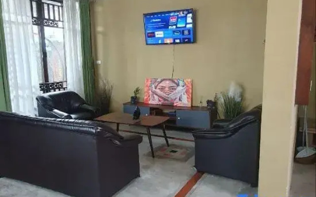 Thai Authentic House