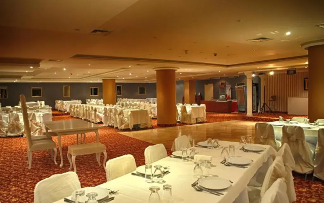 Hotel Eken Prestige