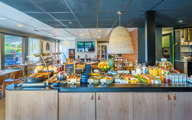 Campanile NATURE - Dijon Est Saint-Apollinaire