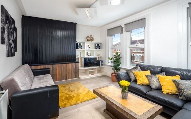 Aberdour 2 Bedroom serviced apartment