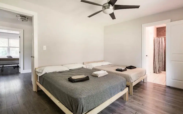 Charming Fully-renovated Bungalow