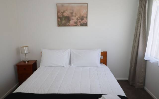 Sunny Unit on Grey Street