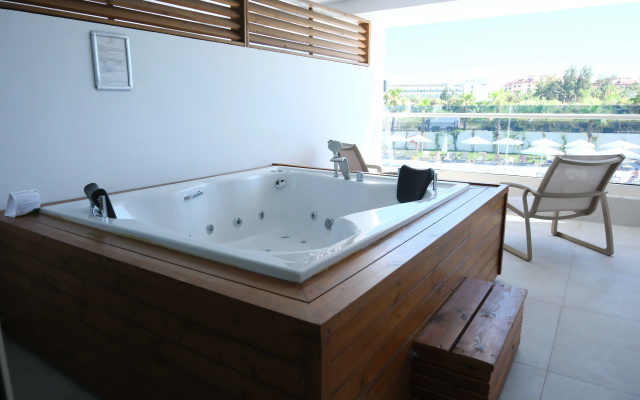 Sunthalia s & Resorts