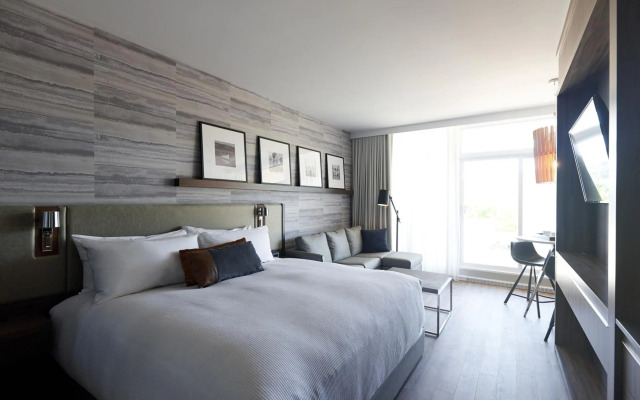 Entourage sur-le-Lac