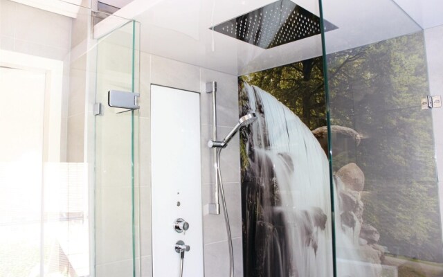 Amazing Home in Lunteren With 6 Bedrooms, Sauna and Wifi