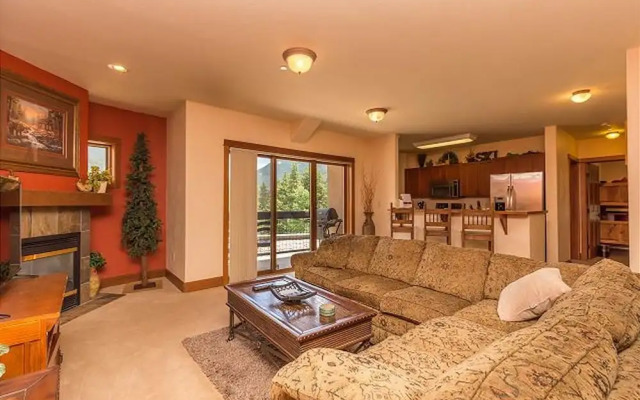 Oro Grande by Summit County Mountain Retreats