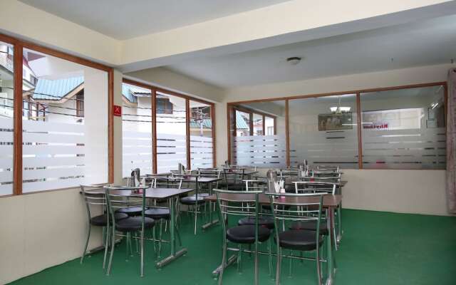 OYO 10116 Hotel Rhythm Retreat