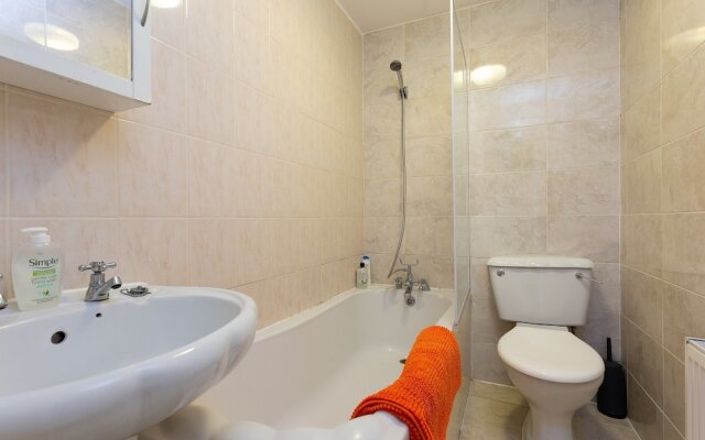 2 Bedroom Apartment in Dalston