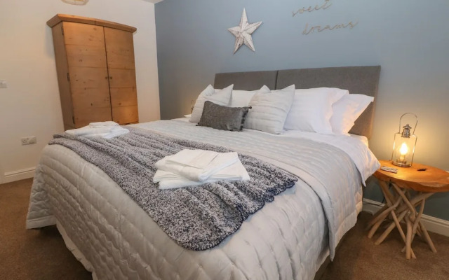 8 Pen Llanw Tides Reach
